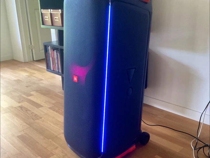 Jbl partybox 710