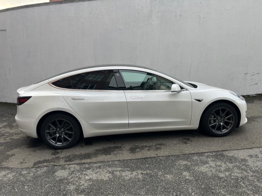 Tesla model 3 long range m/hengerfeste 2020