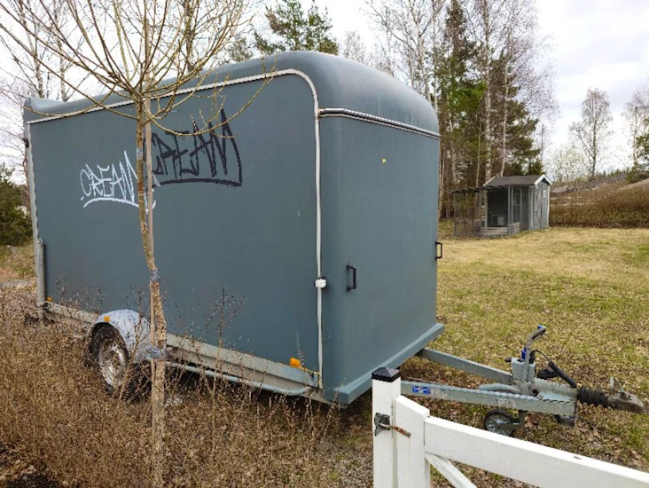 Skåpsläp 11 kvm med ramp