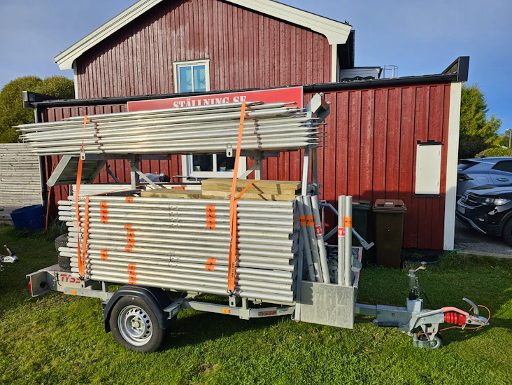 Byggställning på släp