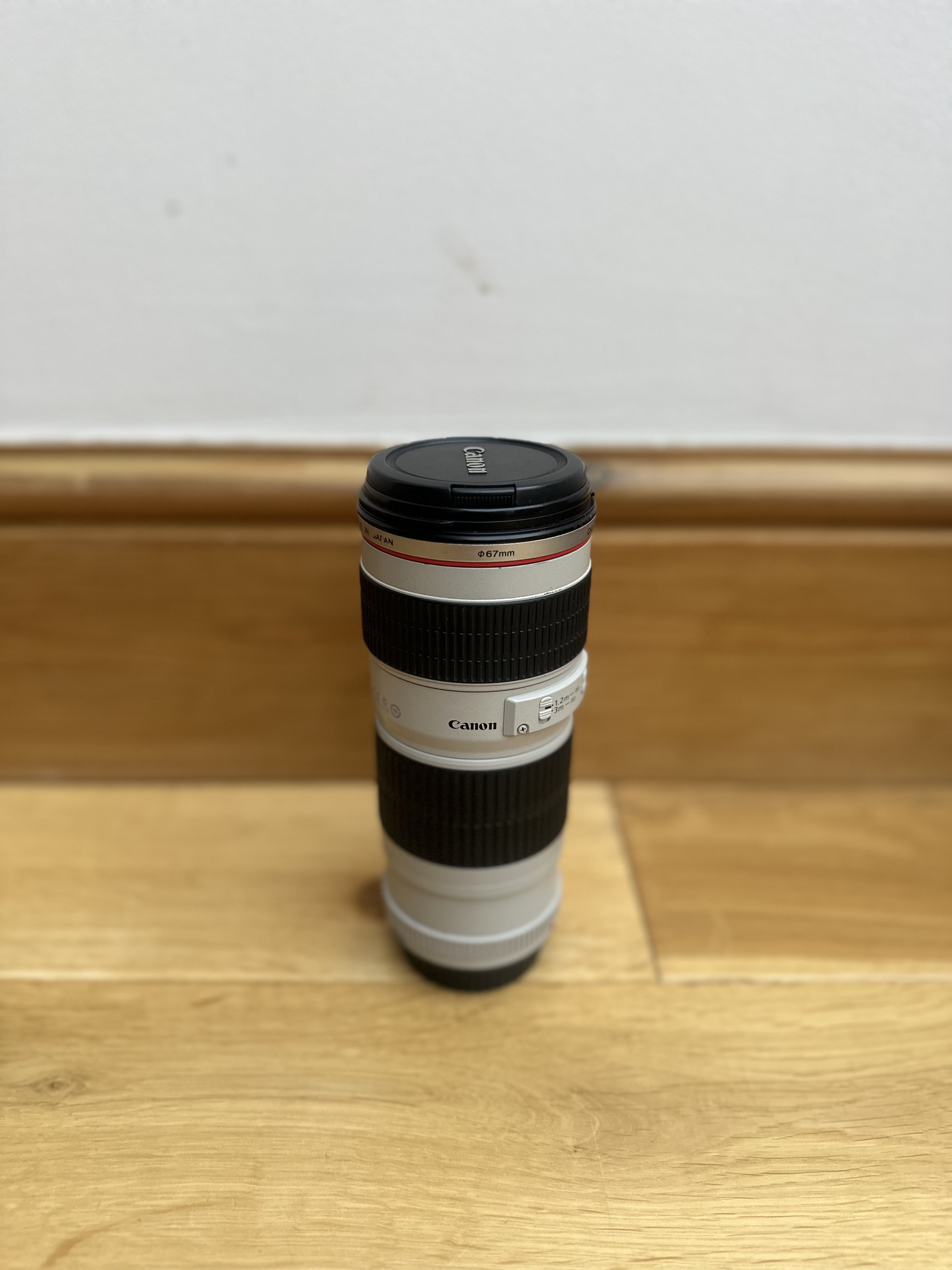 Canon ef 70–200mm lens