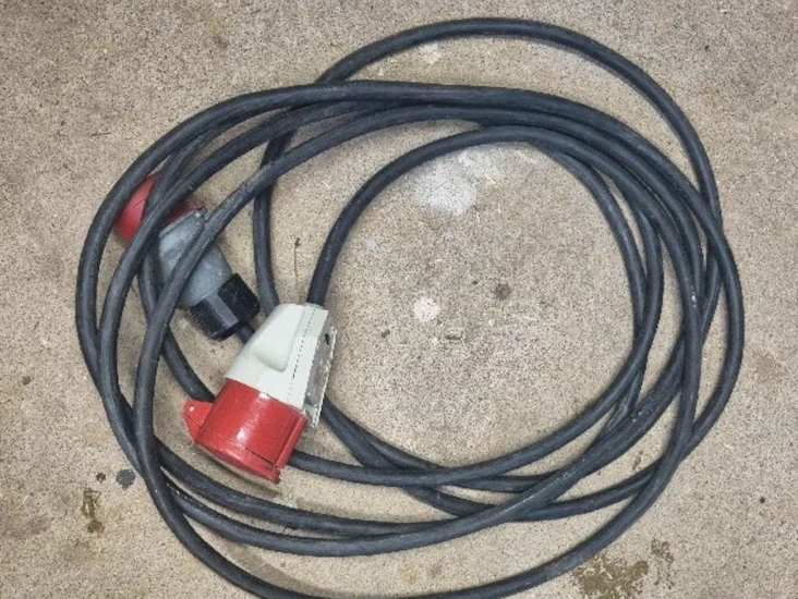 7,5 m trefaskabel 16a