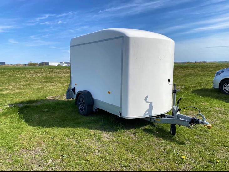 Skåpsläp, 1300kg cheval liberte