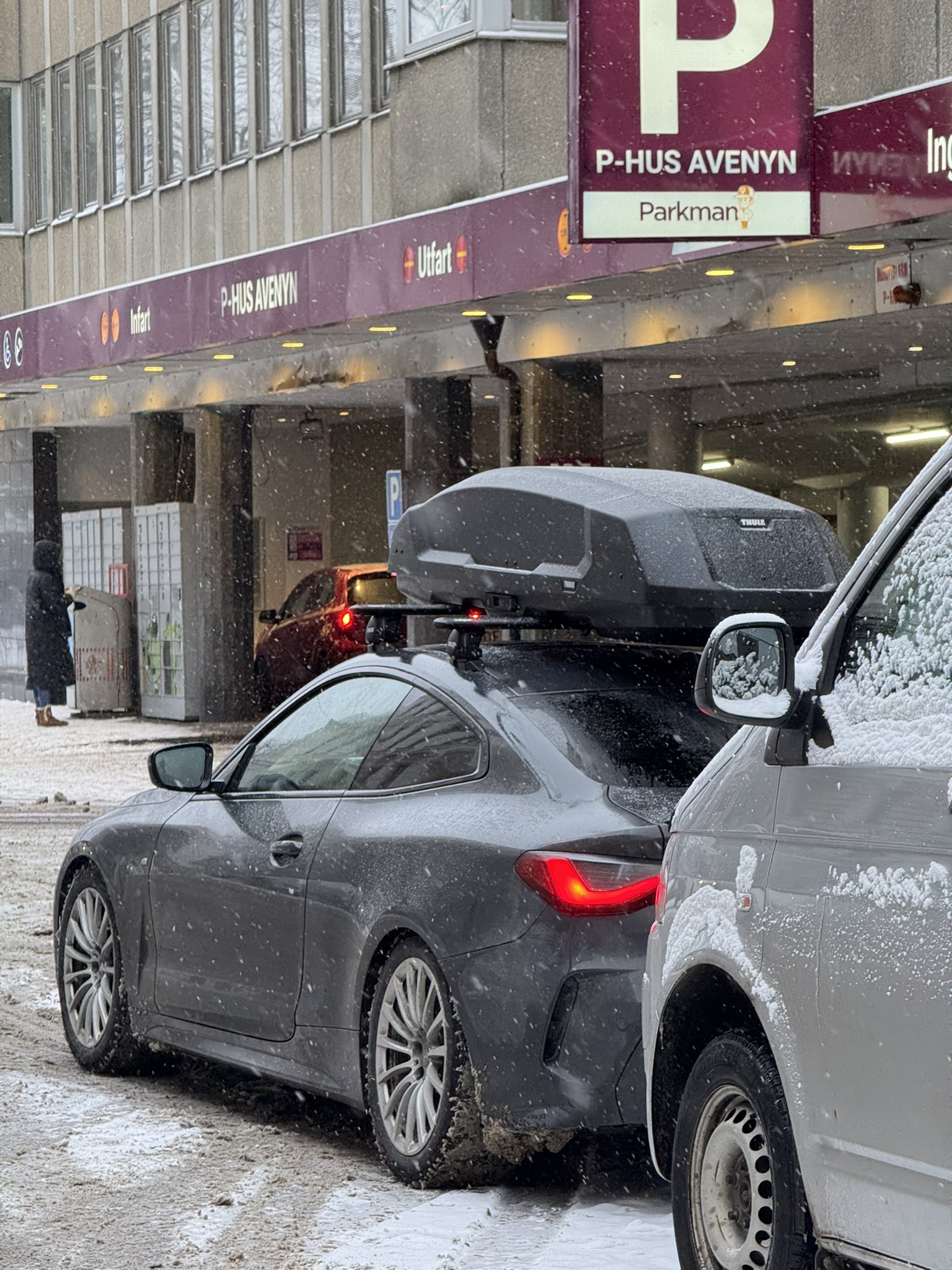 Bmw 2/4-serie (g) thule takräcken med takbox force 3 xxl sport 450l