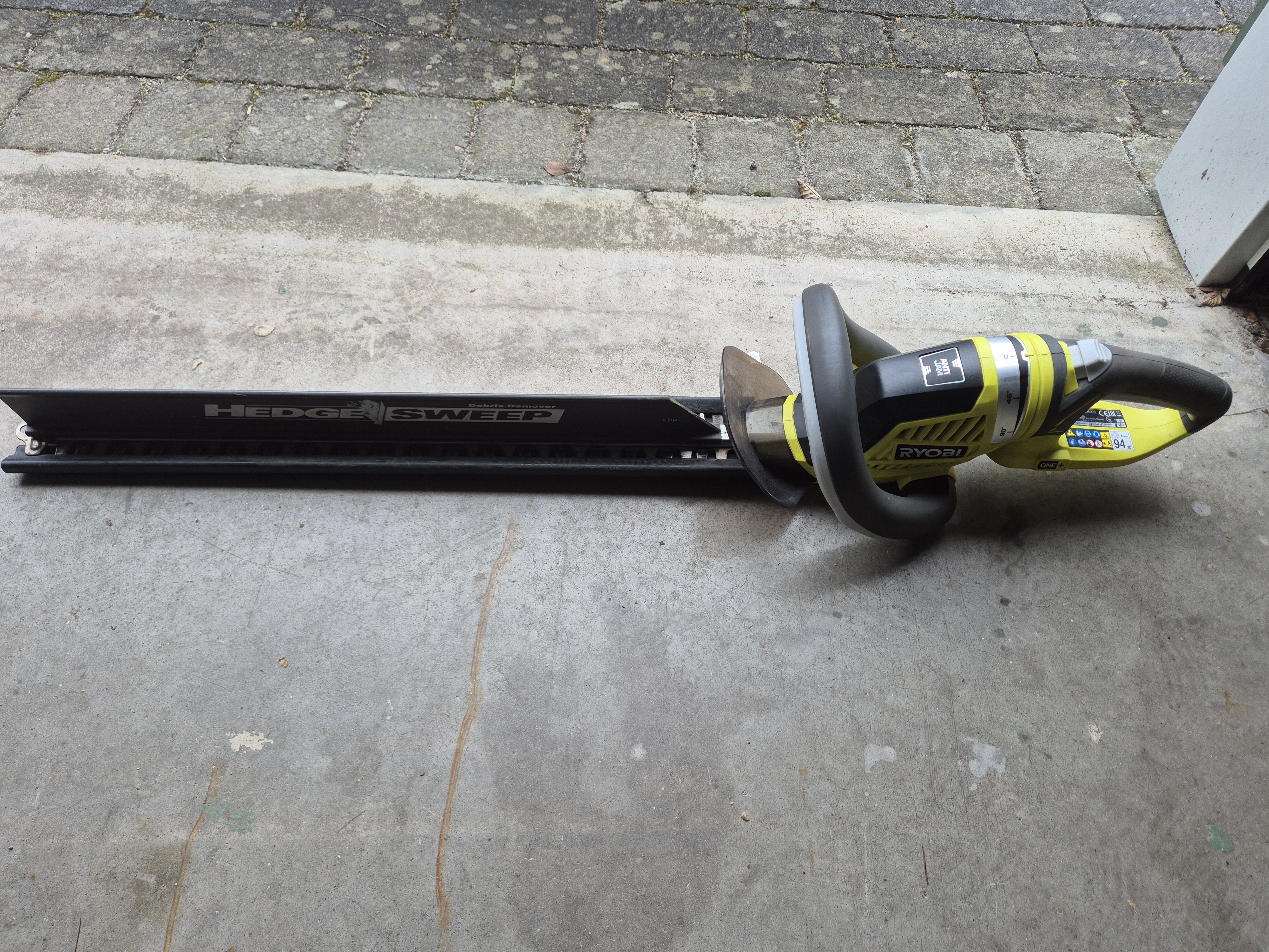 Ryobi 18v häcksax