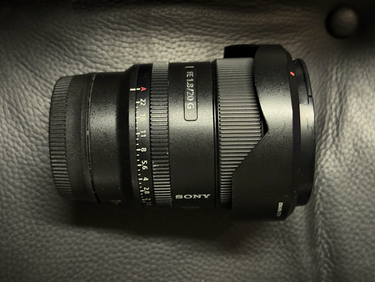 Sony fe 20mm f/1.8 g -laajakulmaobjektiivi