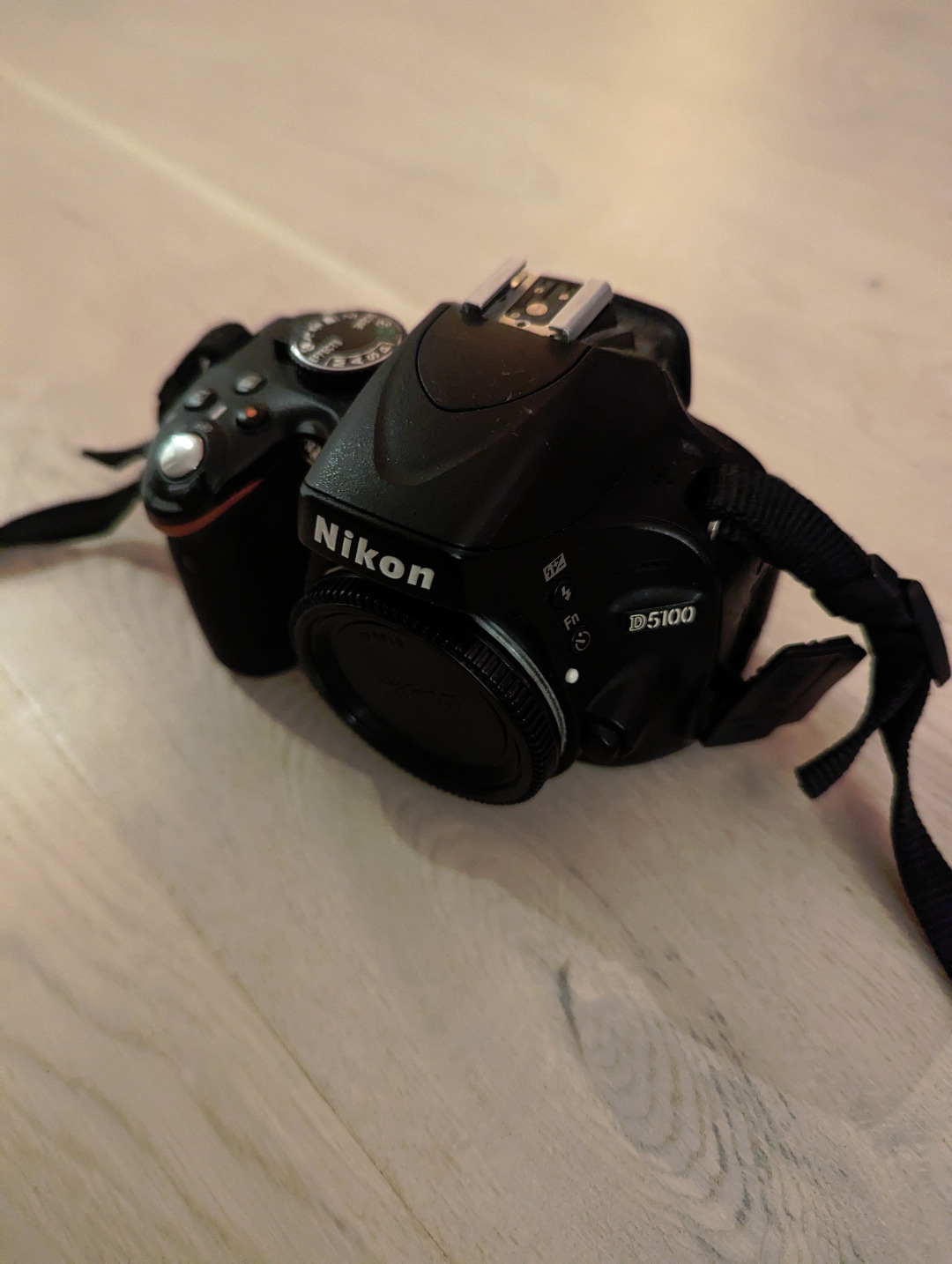 Nikon d5100 med objektiv