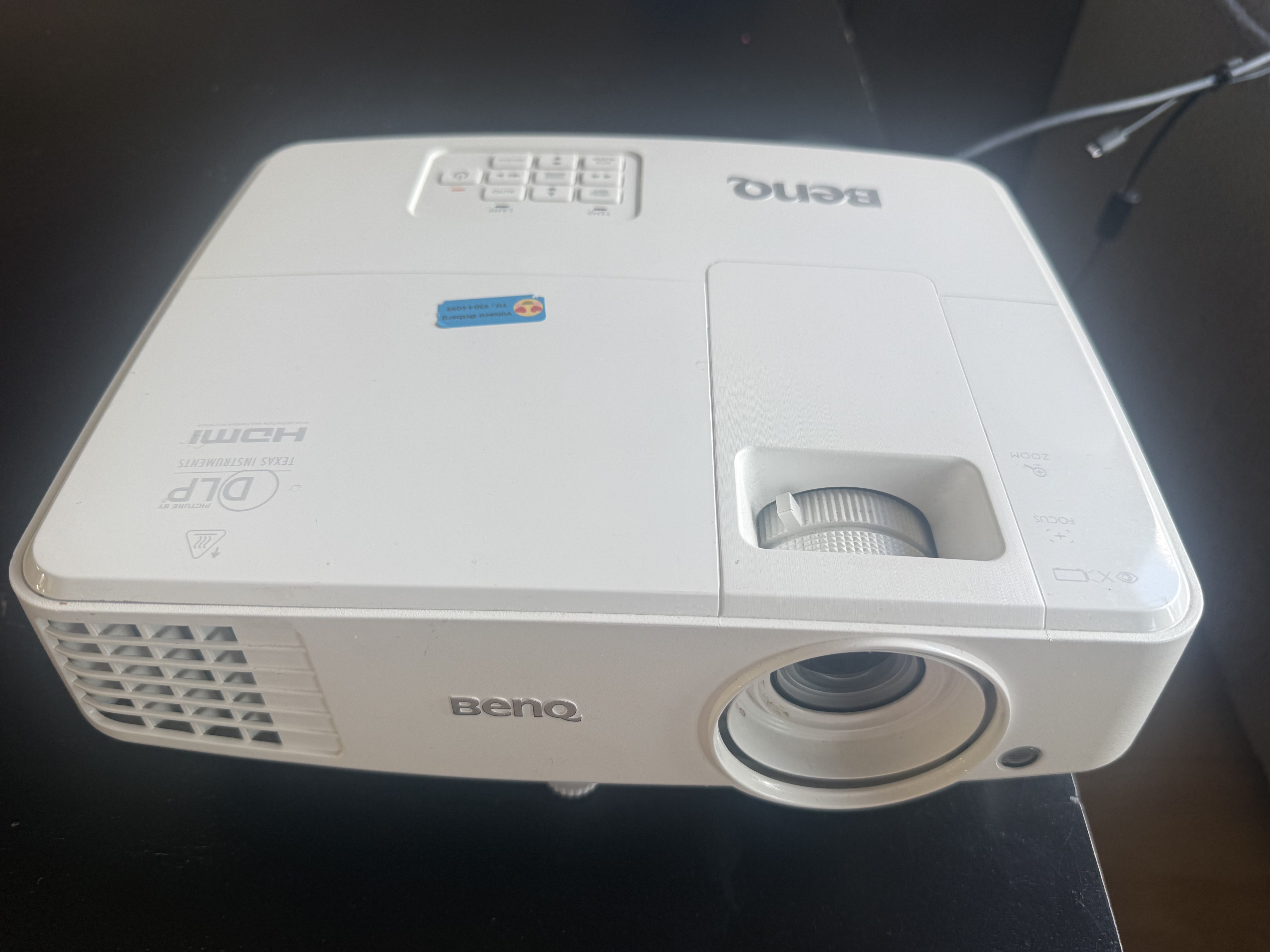 Lei projektor, lerret, jbl-høyttaler og chromecast– perfekt til filmkveld, sport og gaming 🎬⚽🎮🔊