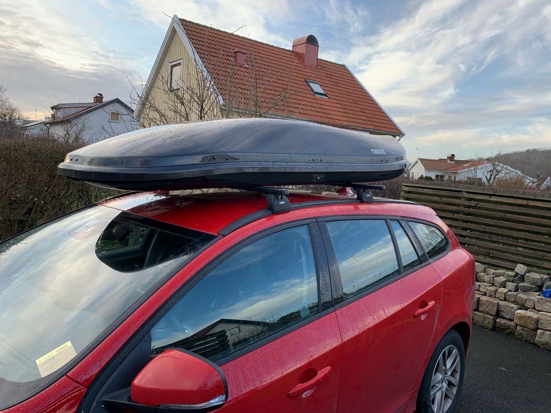 Thule takbox 430l, polestar 2 takräcken