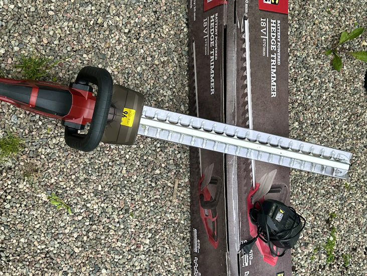 Batteridriven häcksax inkl laddare