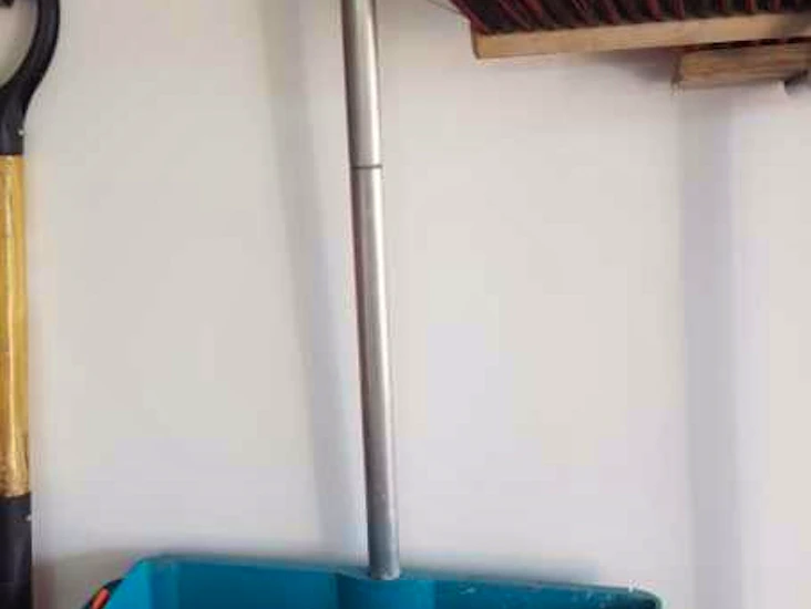 Spridare för gödsel, gräs, vildhavre m m