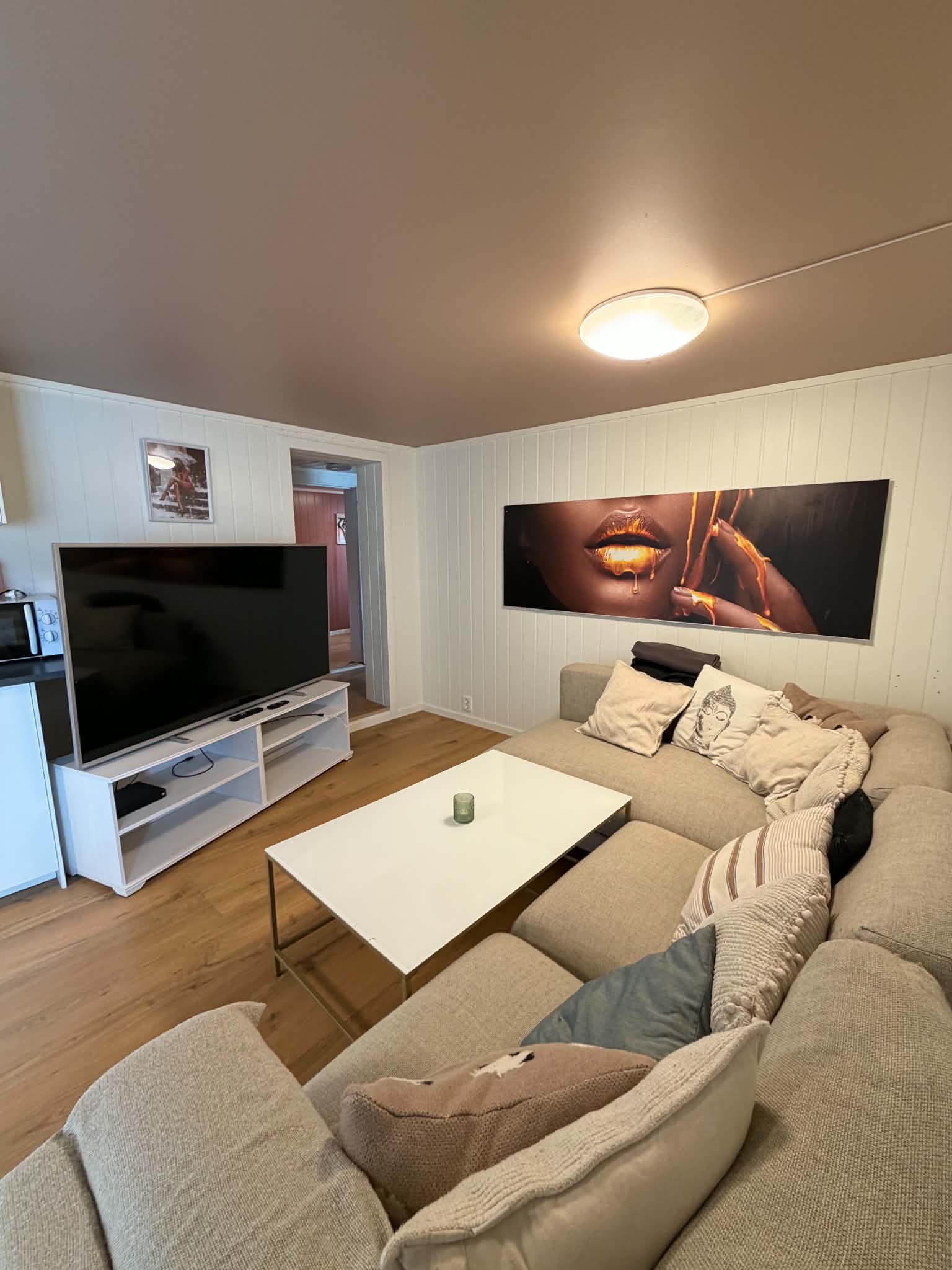 Risør. moderne leilighet ved sjøen på søndeled