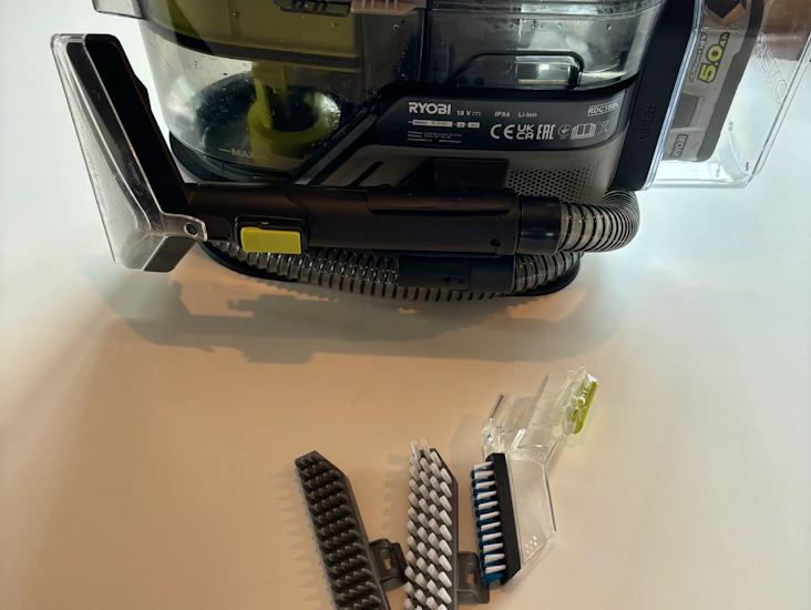 Batteridreven tepperenser fra ryobi