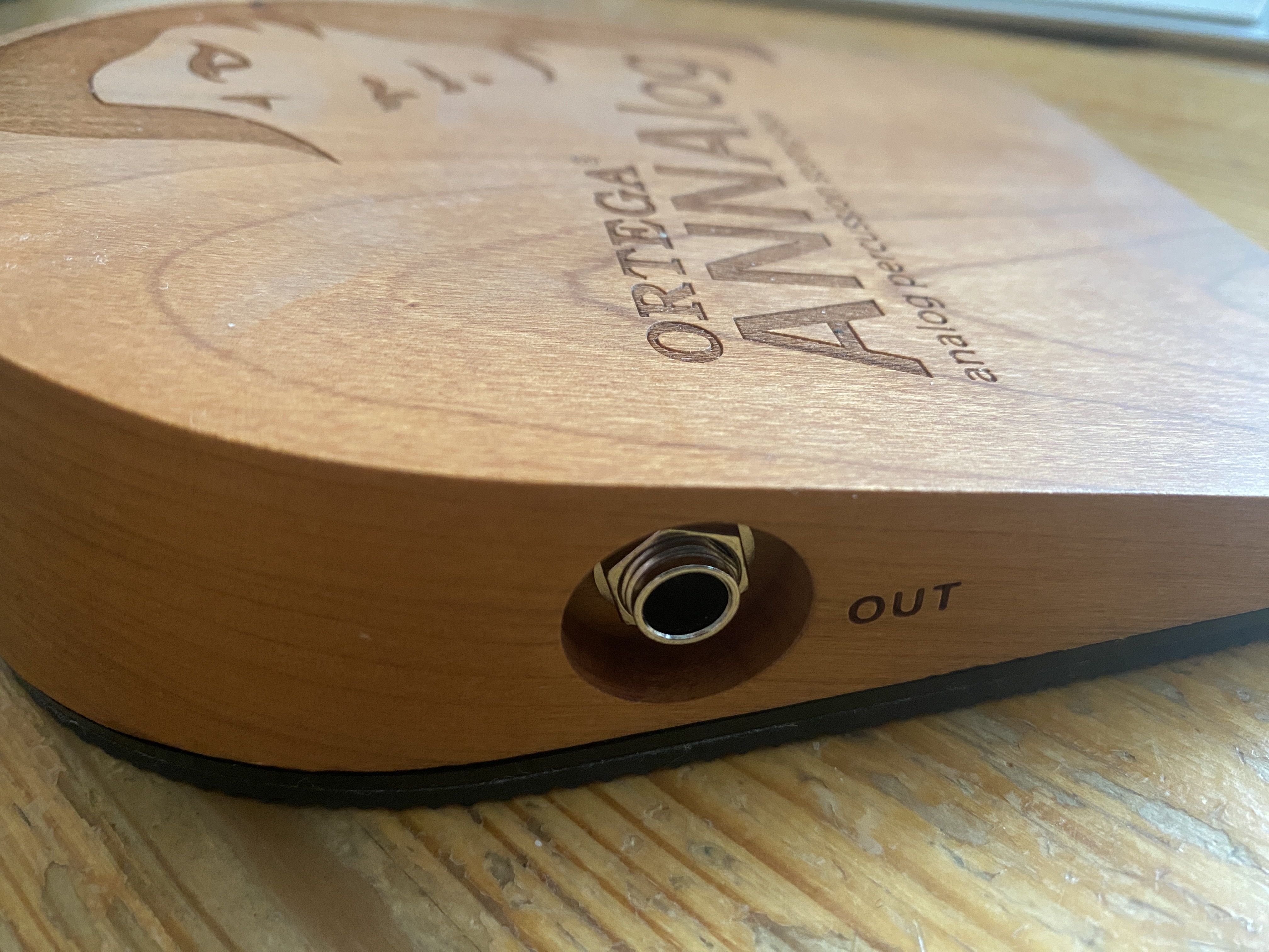 Stomp box kick (batterifri)