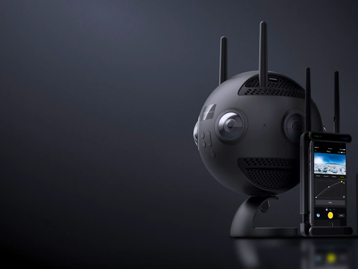 Insta360 pro 2 med farsight, ambisonisk mikrofon for 360 opptak, proff-stativ, ipad og proff sekk for alt utstyr
