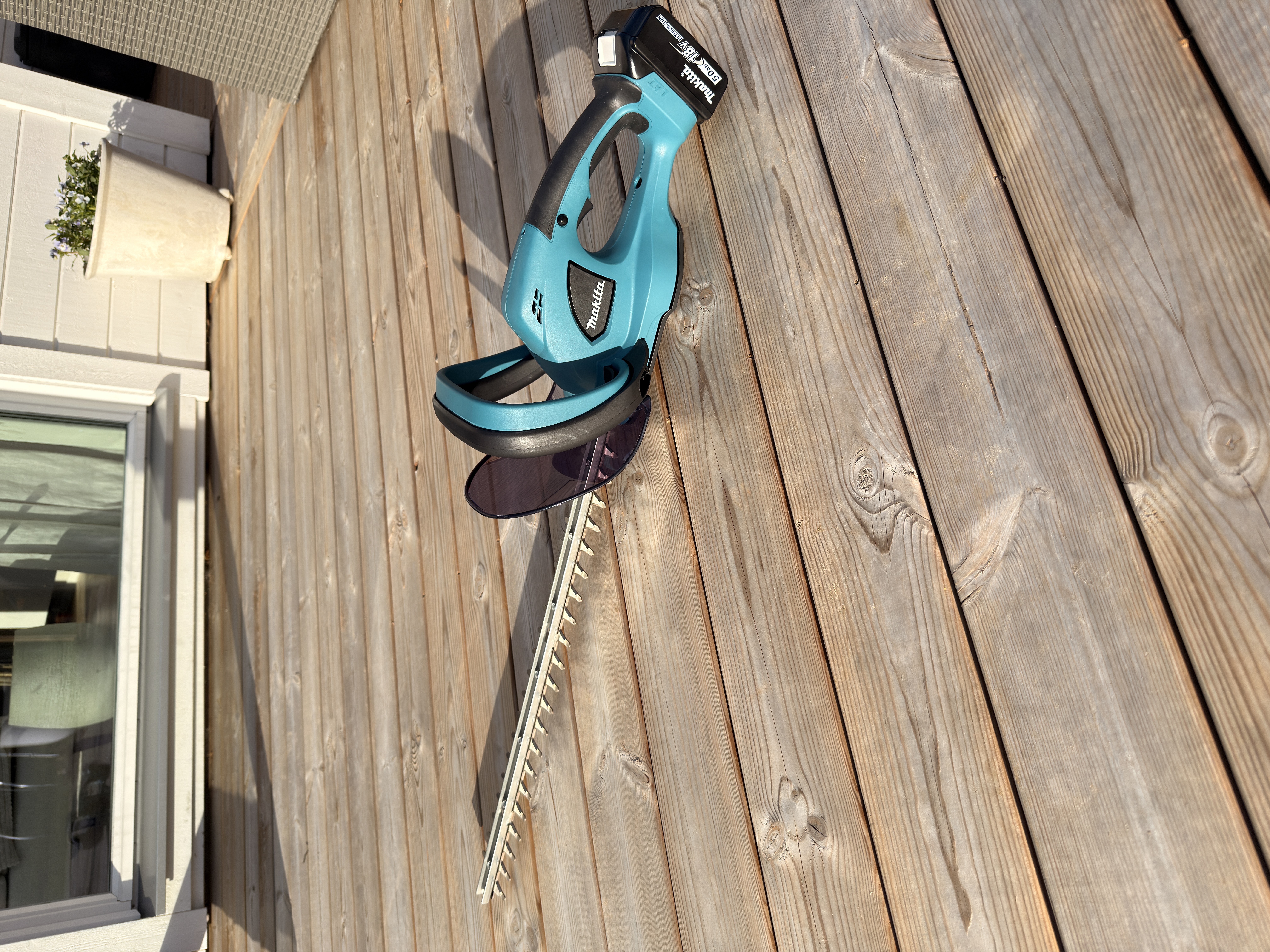 Häcksax makita (batteridriven)