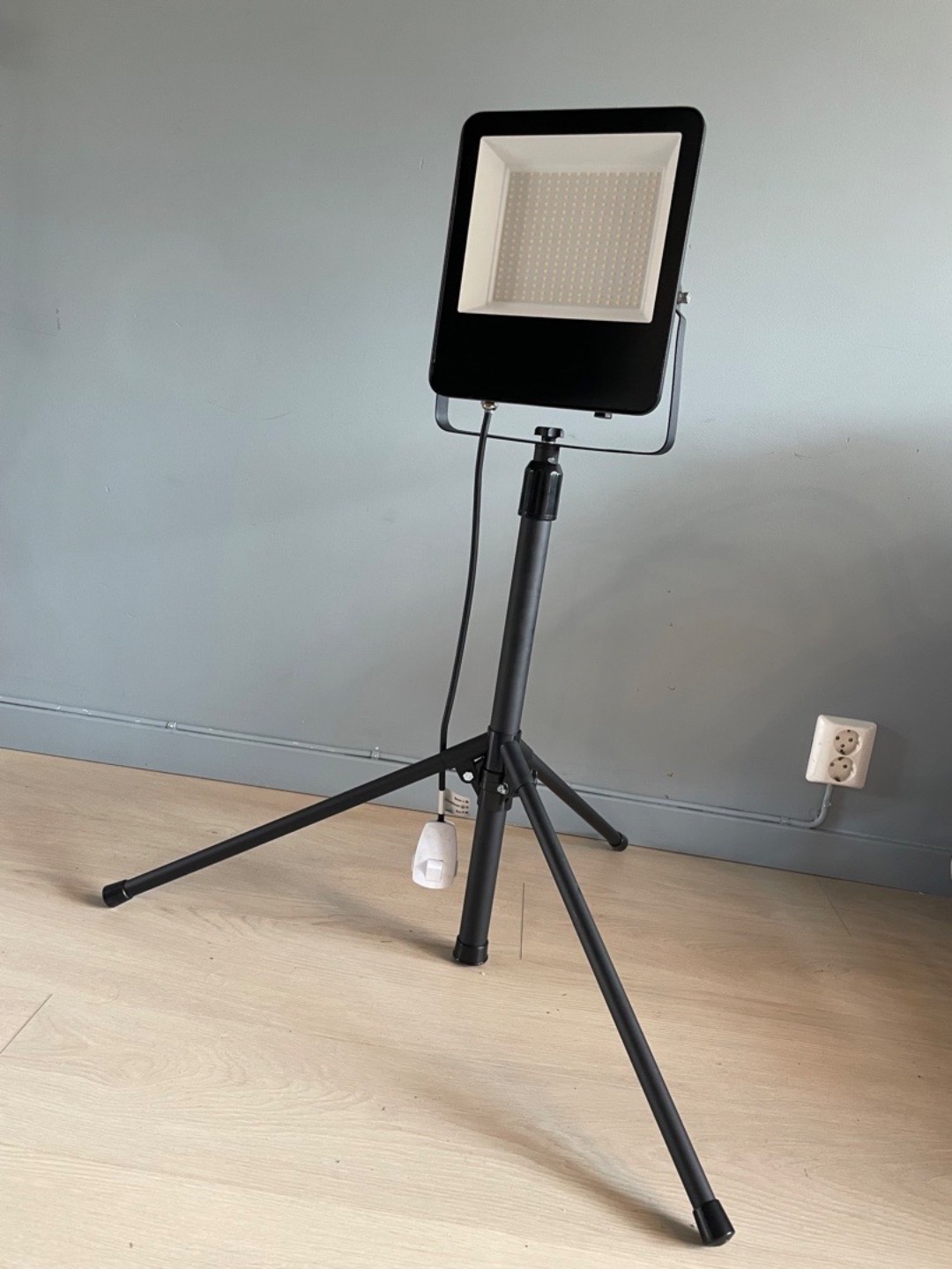 Led lyskaster: 13000 lumen med stativ