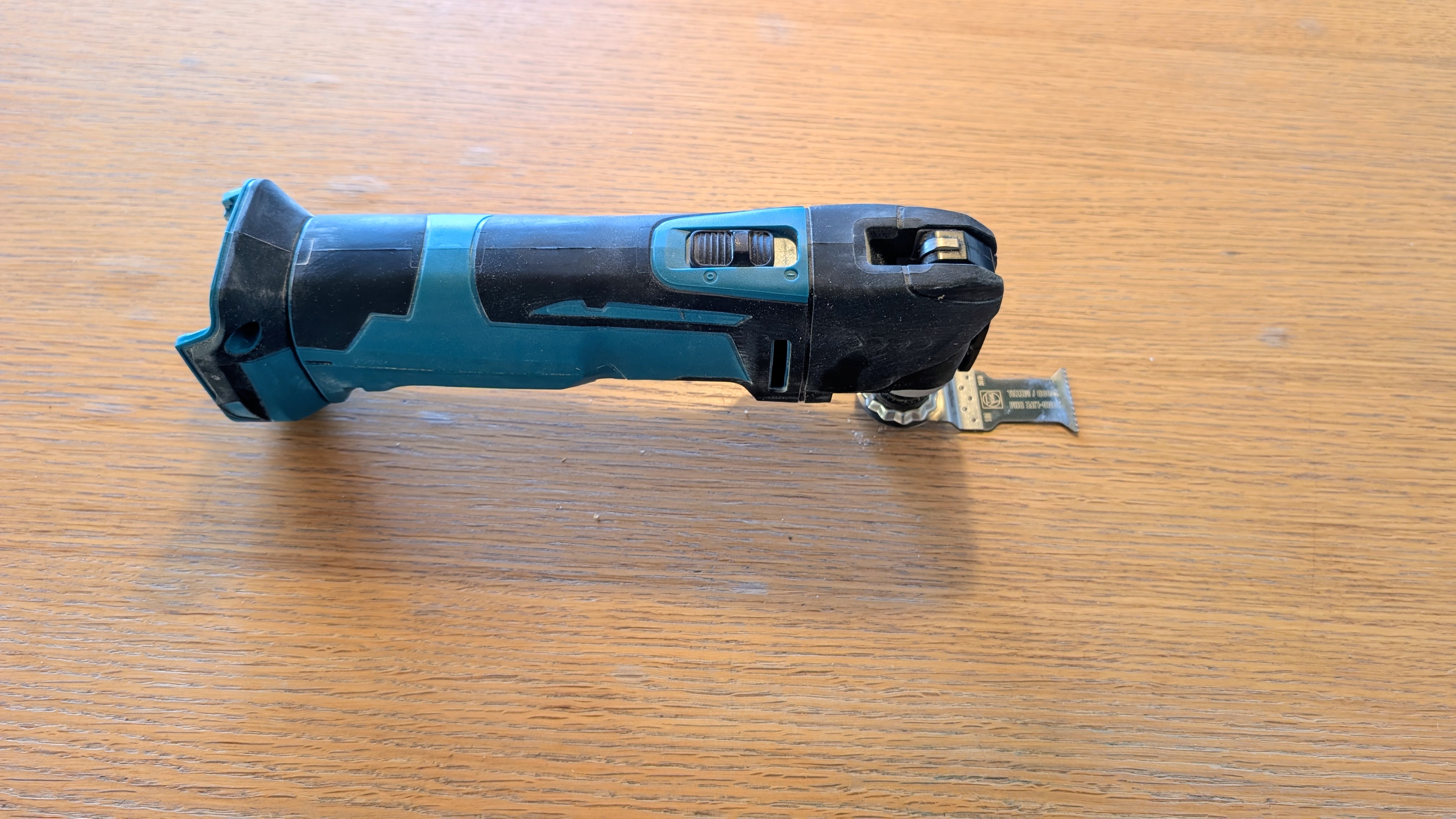 Makita dtm51 18v  multiverktøy / feinsag