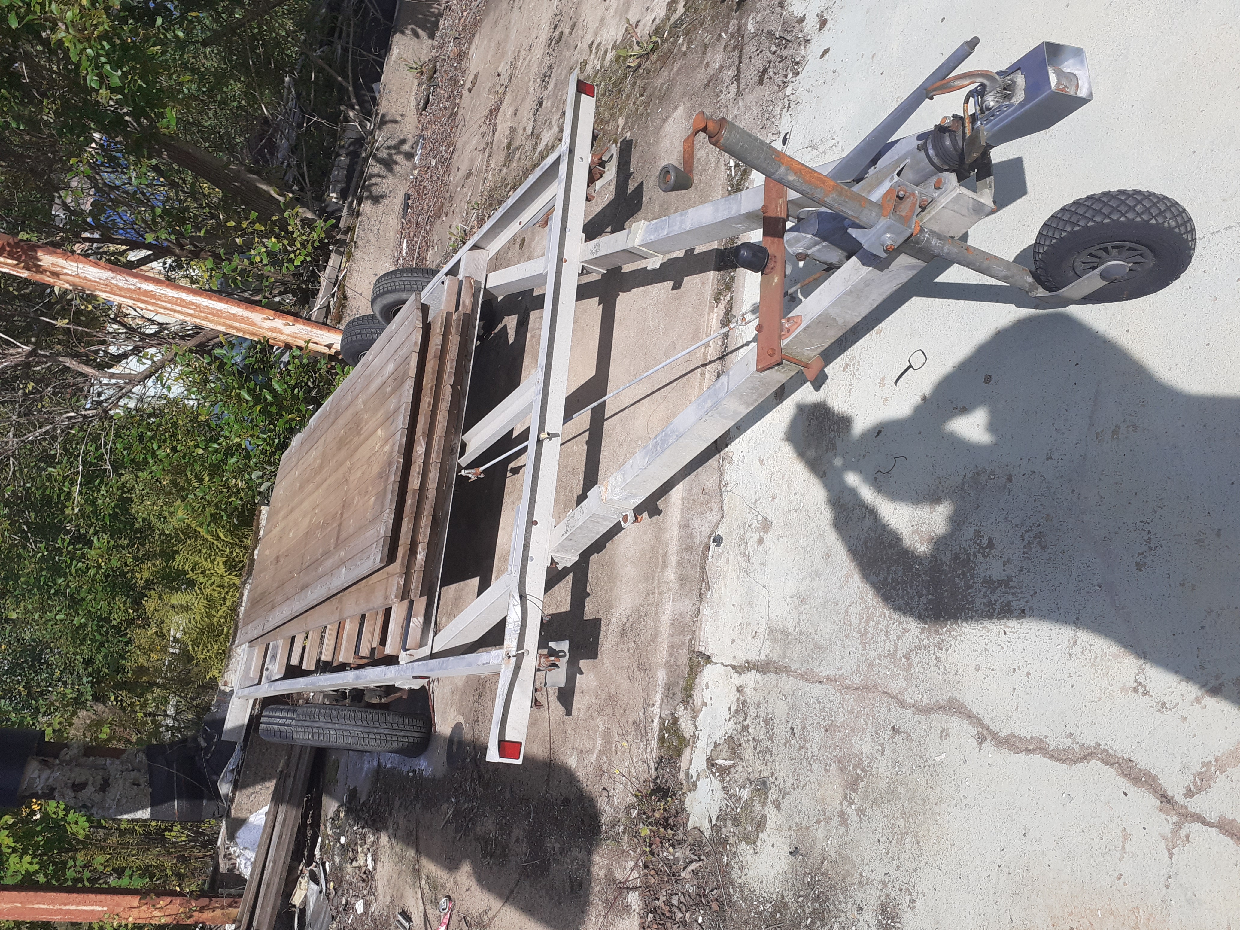 Uthyres husvagnschassie