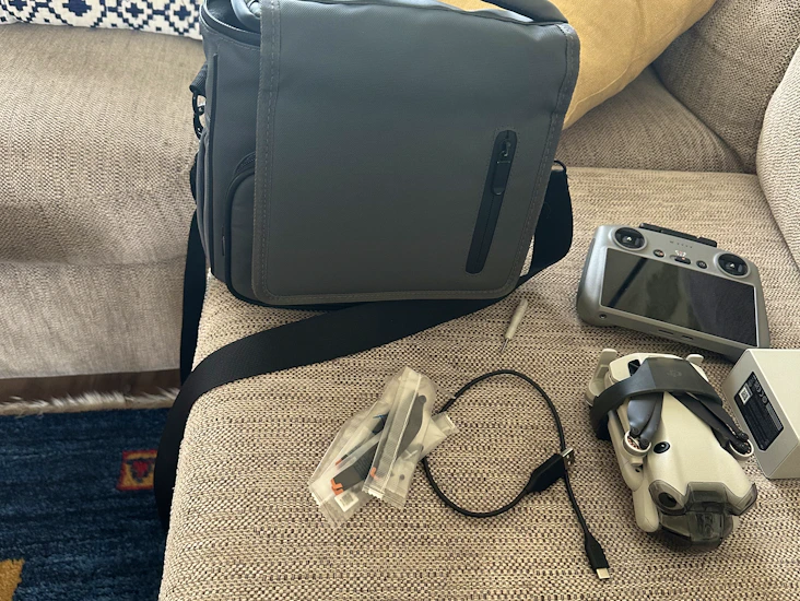 Dji mini 4 pro drone combo + 3 batteries (eastleigh)