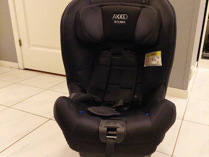 Bilstol, beltemontert