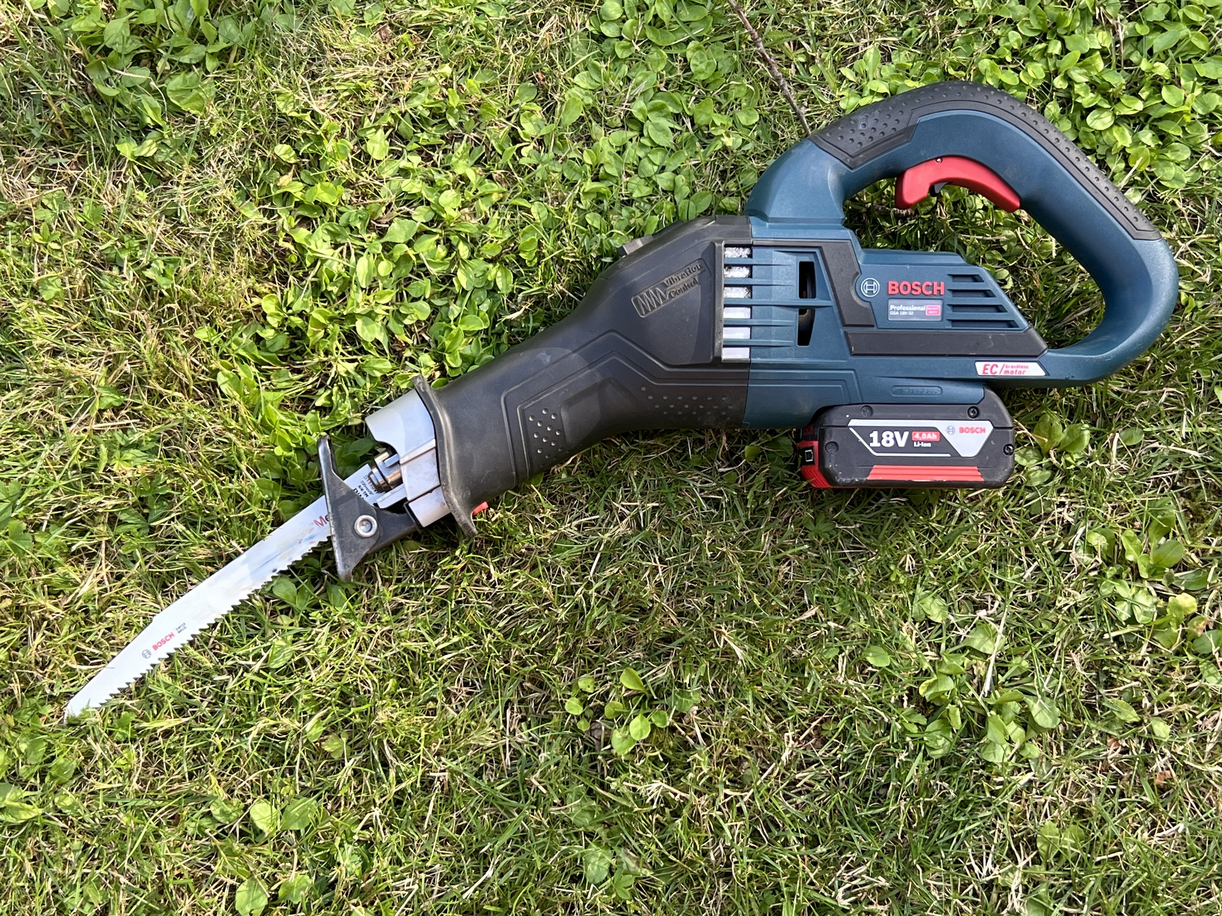 Batteridriven bosch tigersåg gsa 18v-32
