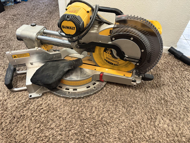 Dewalt double bevel sliding miter saw
