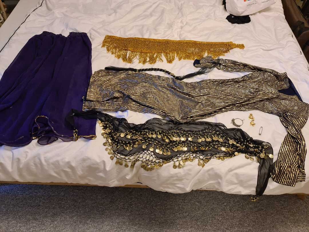 Magdanskläder storlek 38/40