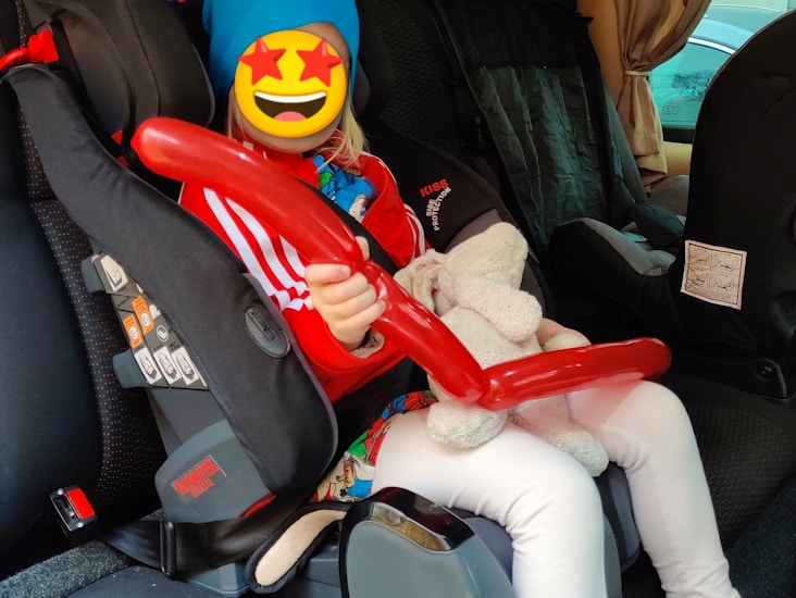 Monipuolinen lasten turvaistuin