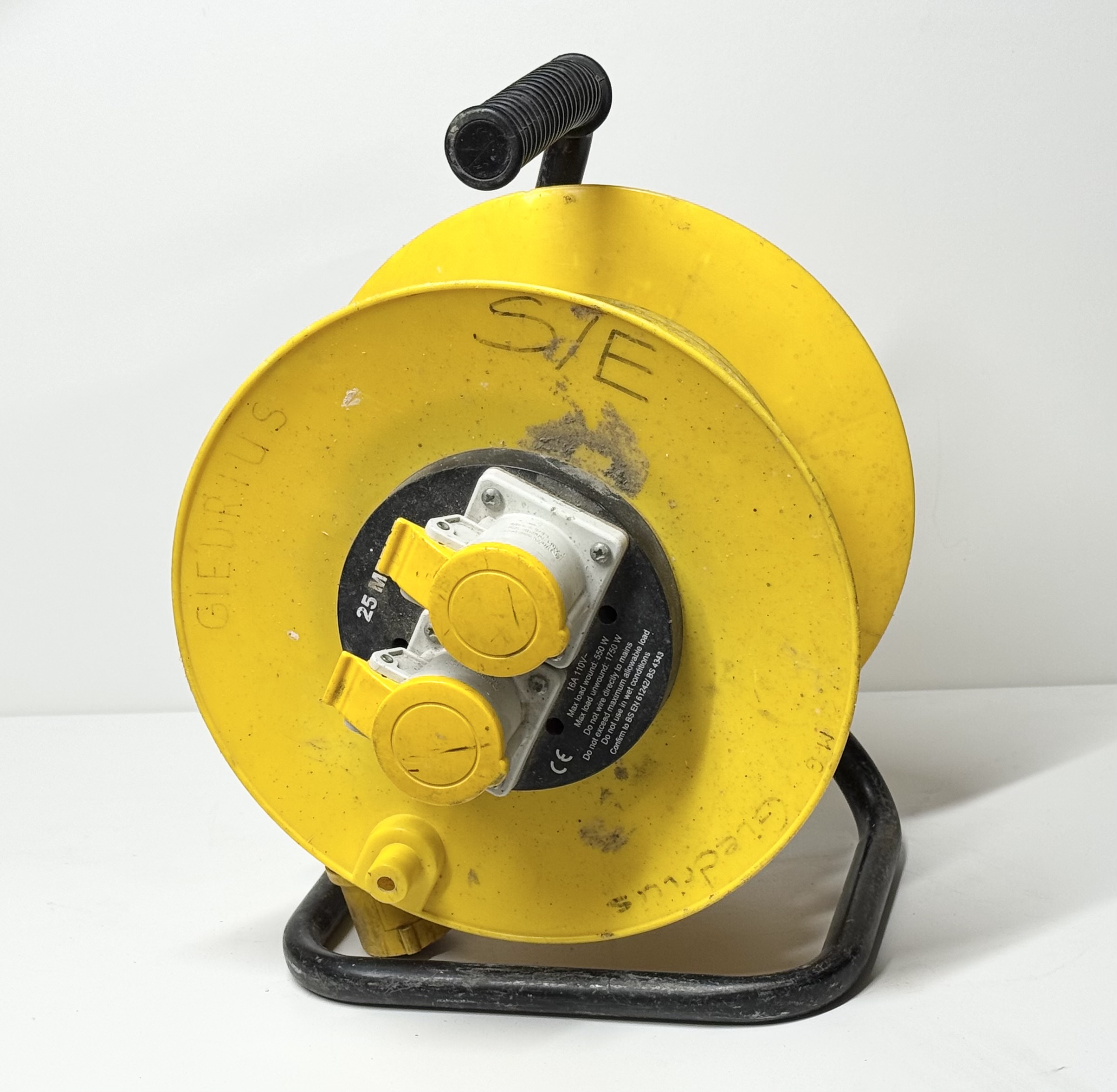25m 110v extension lead reel
