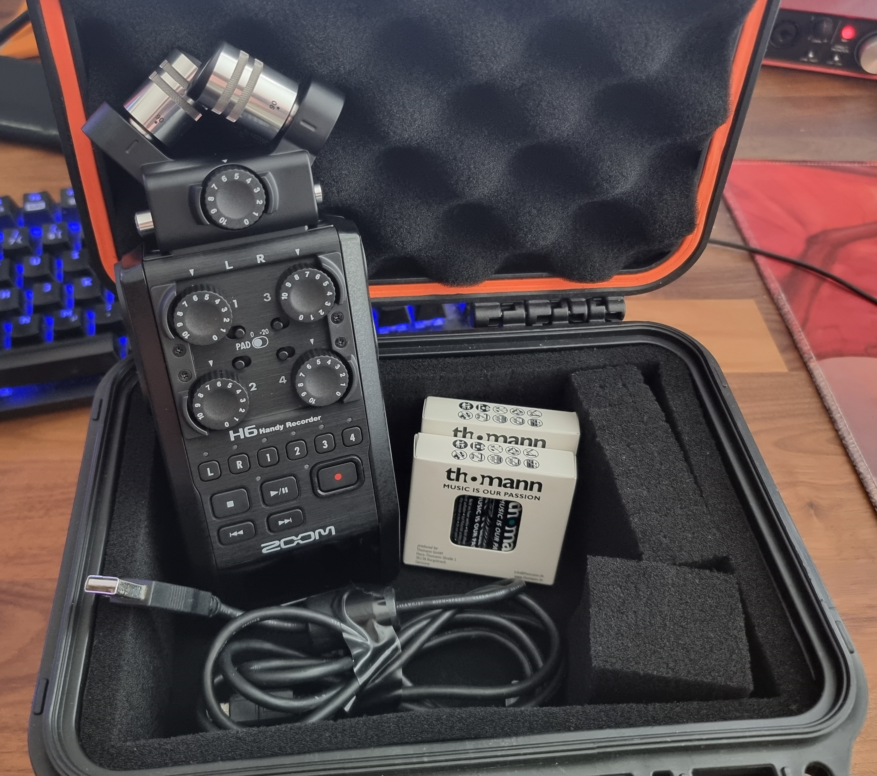 Zoom h6 16gb i hard case