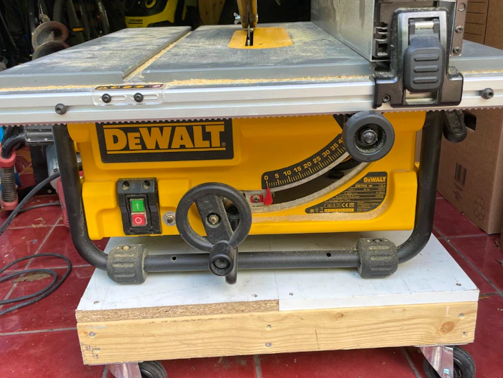 Bordssåg: dewalt dw745 -qs