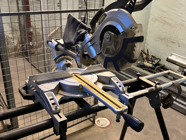 Kapp og gjærsag med stativ