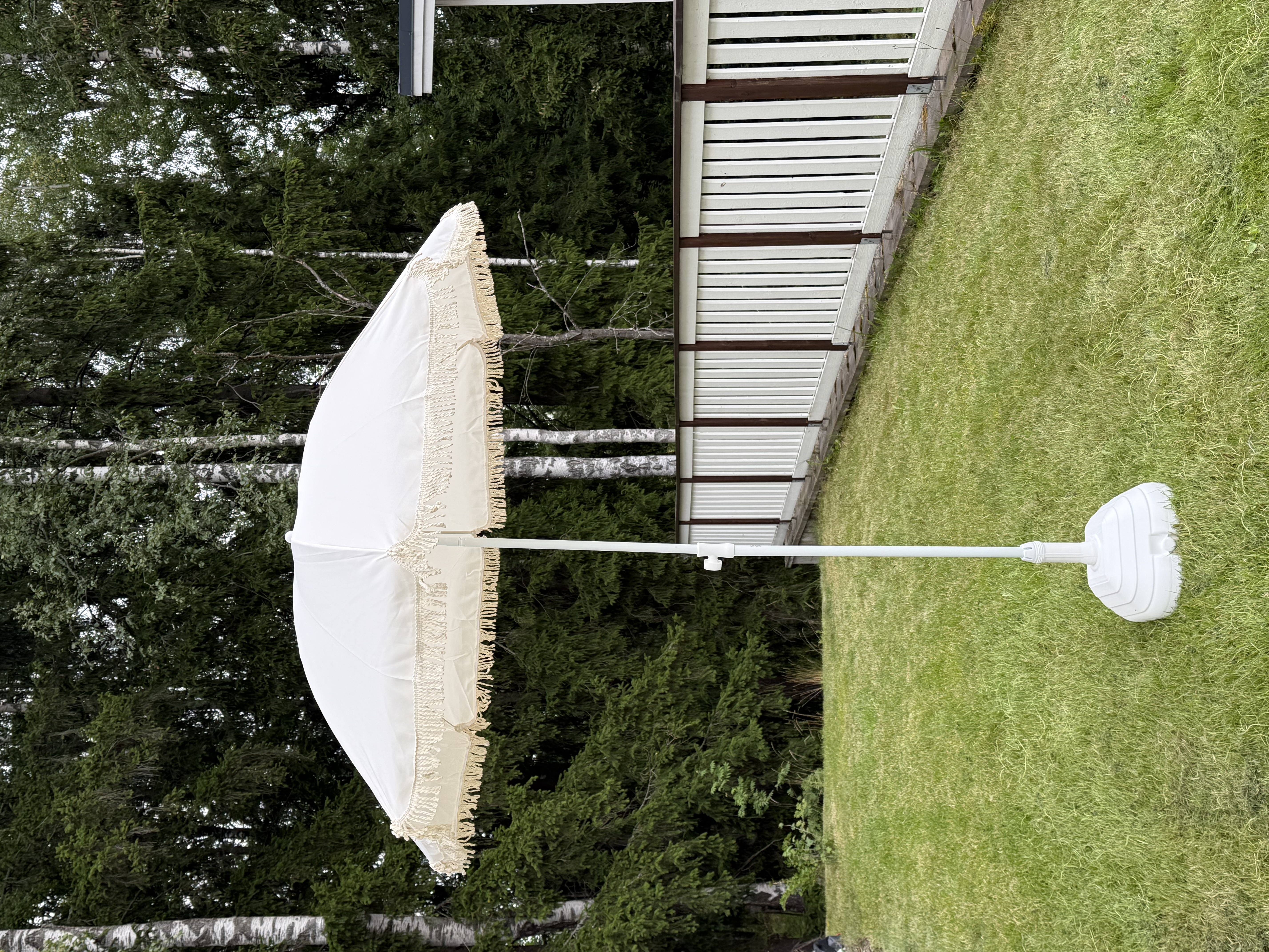 Luonnonvalkoisia varjoja juhliin 4kpl | häät, cocktailtilaisuudet,