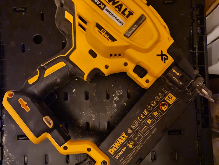 Dewalt spikerpistol
