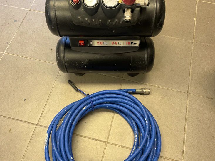 Kompressor för spikpistol mm