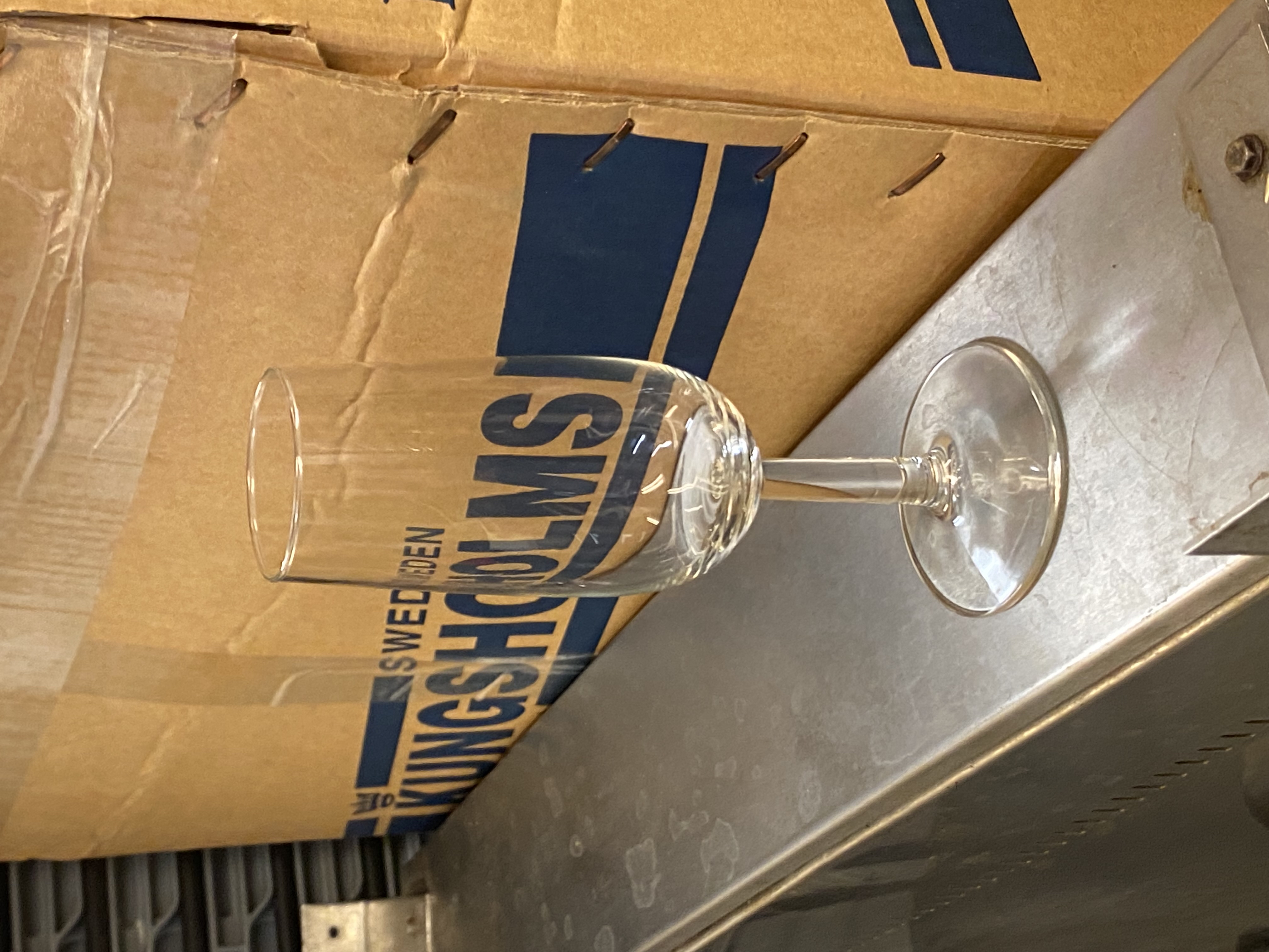 Champagneglas till och vinglas