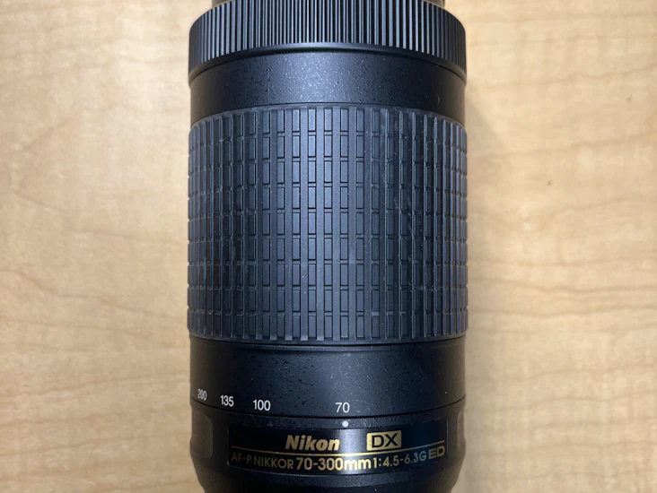 Nikon dx af-p nikkor 70-300mm lens