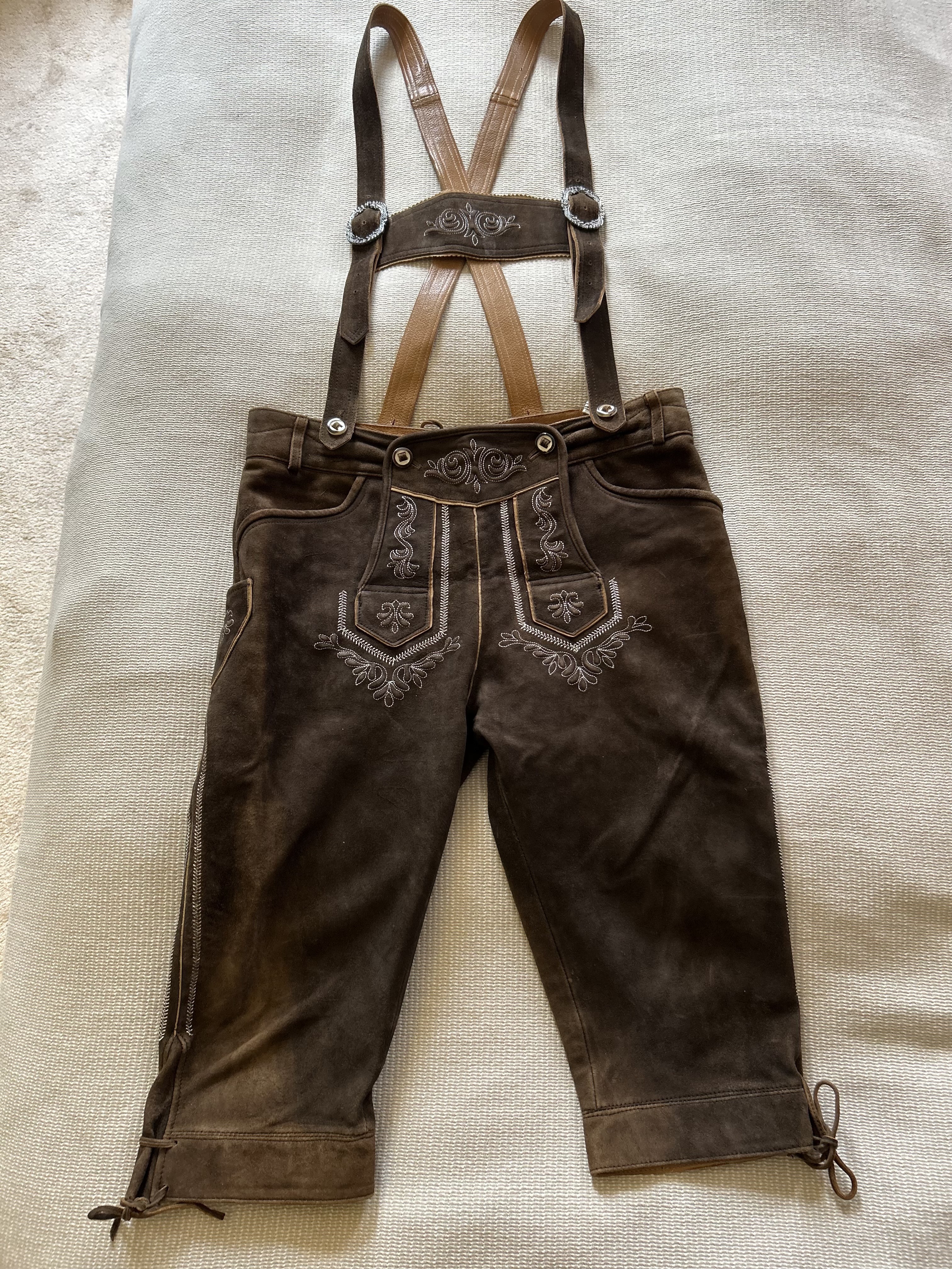 Lederhosen storlek 25 (?)