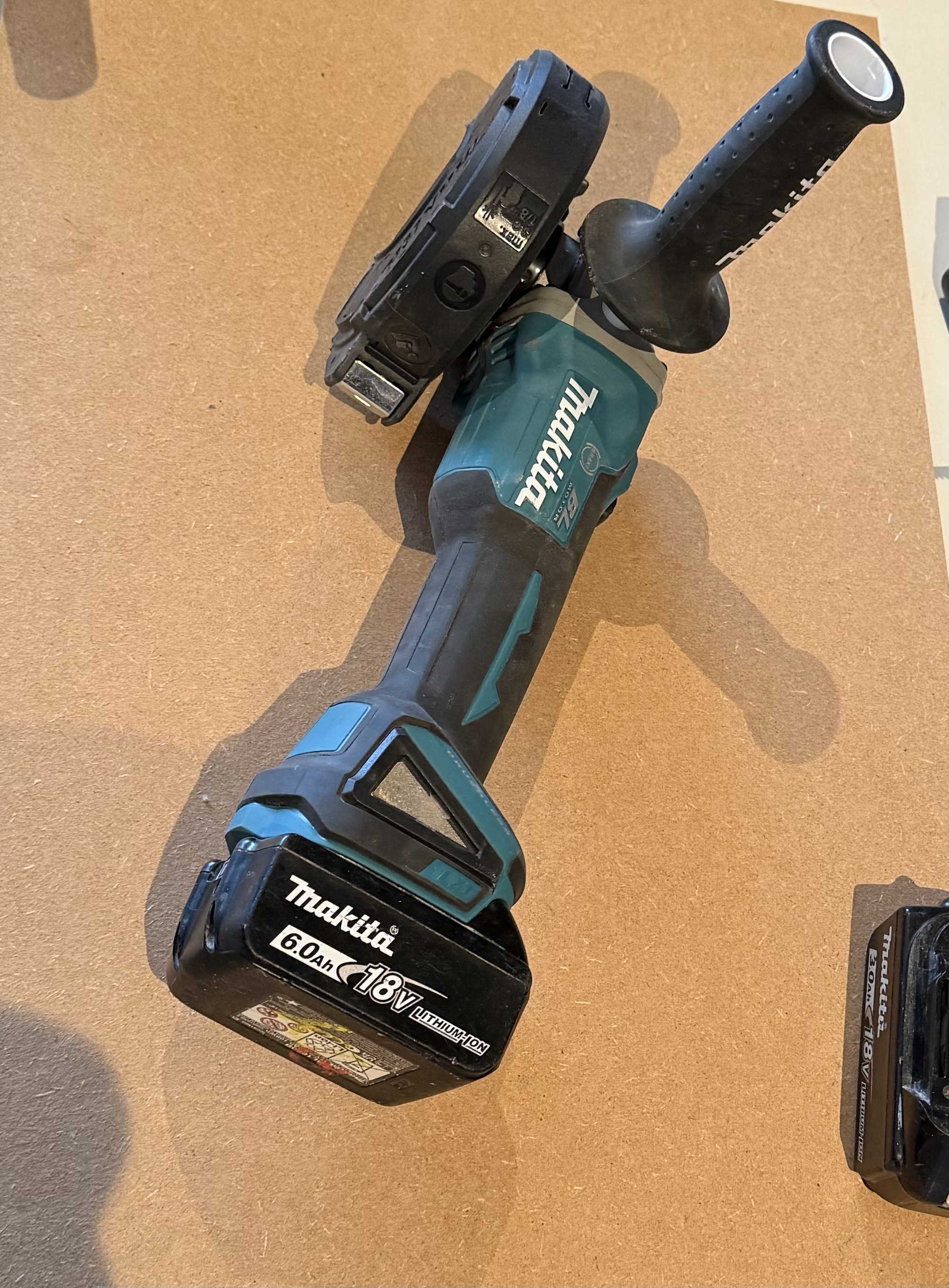 Makita vinkelsliber dga506