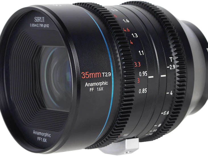 Sirui 35mm t2.9 anamorphic lens (sony e mount)