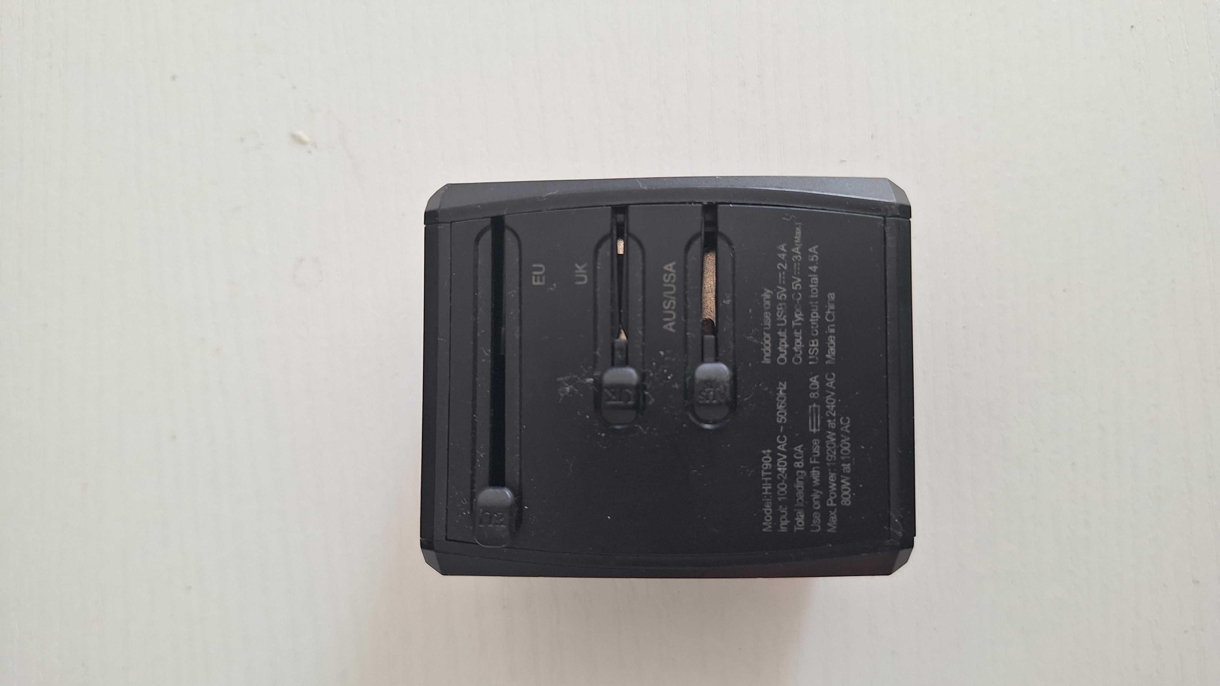 Travel adapter 