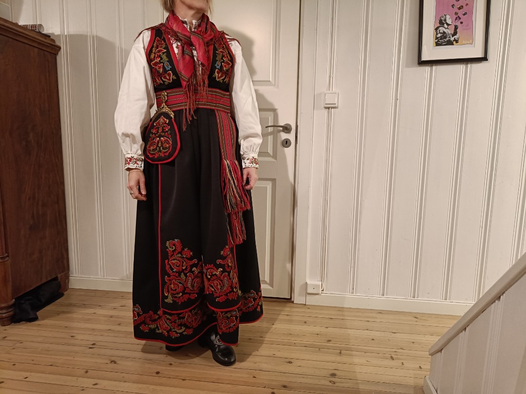 Øst-telemarks bunad