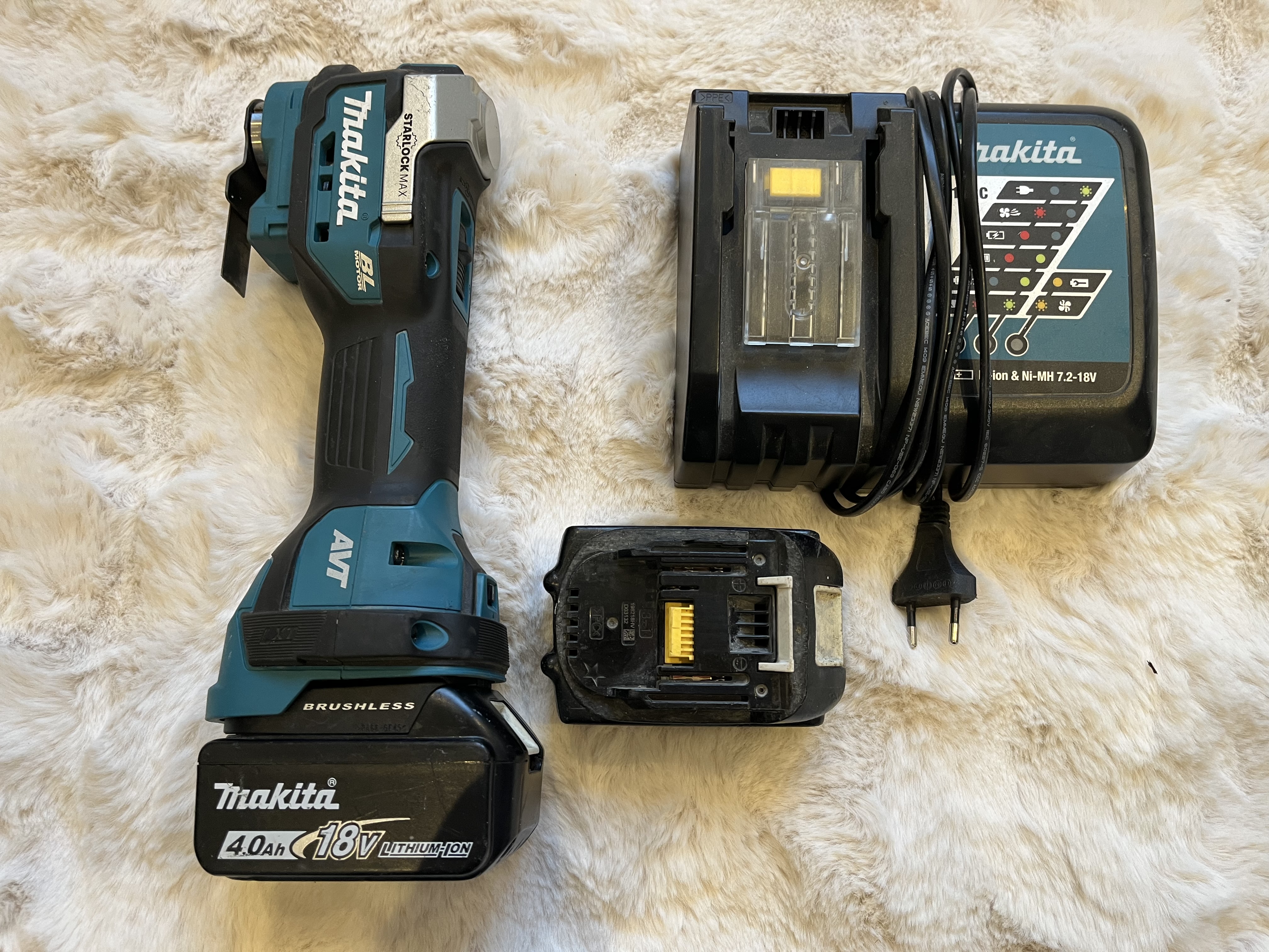 Makita multiverktyg  dtm52