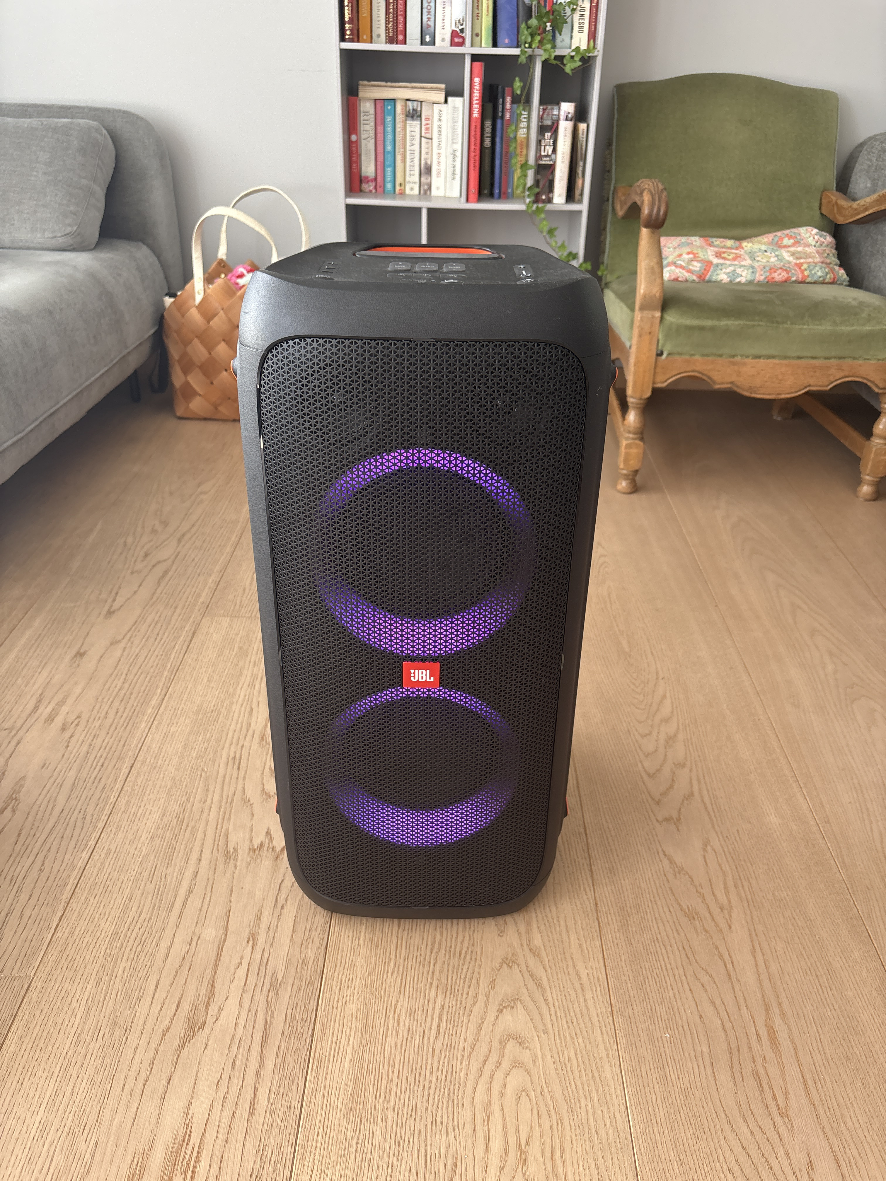 Jbl partybox 310 – kraftig festhøyttaler