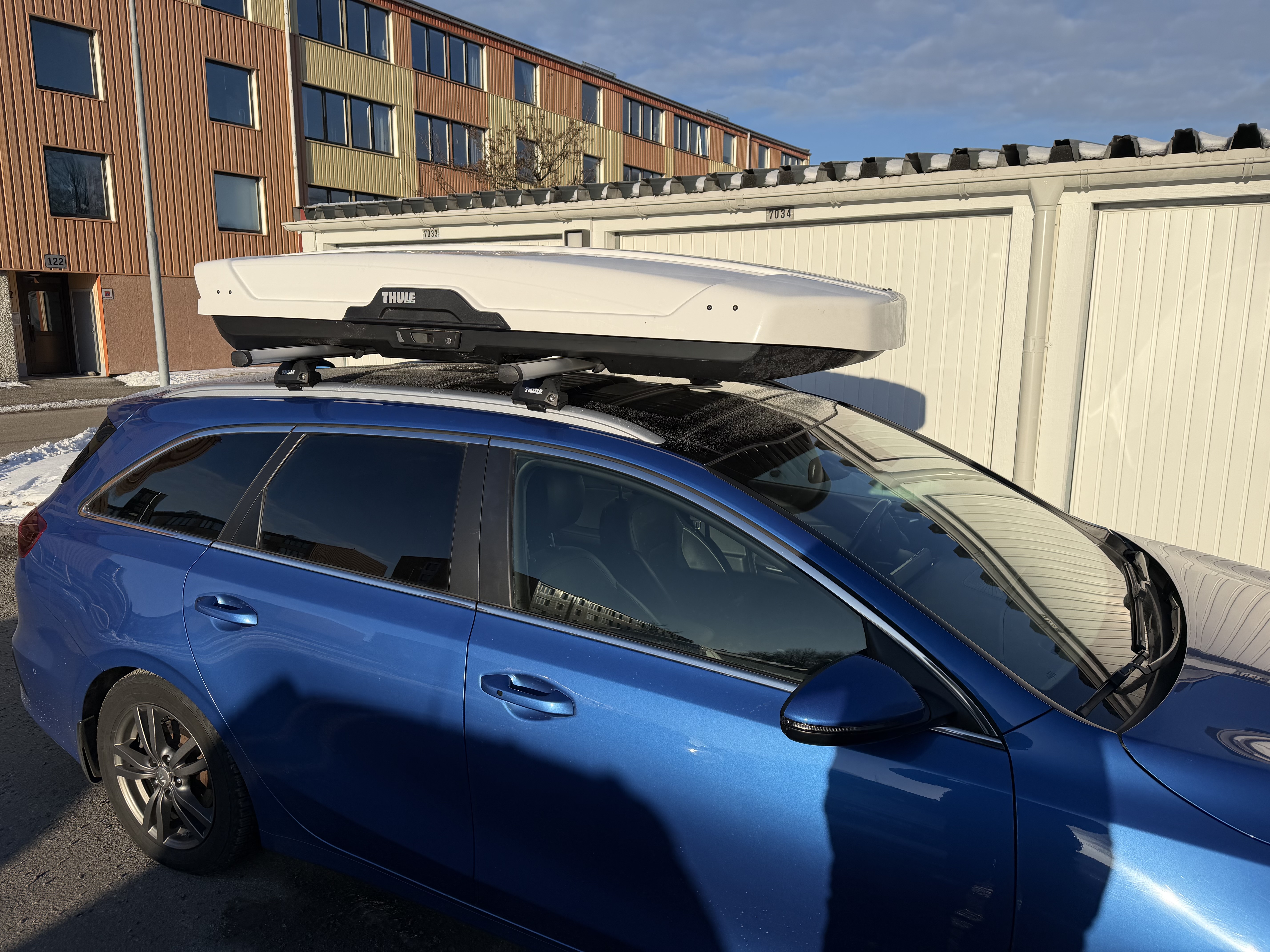 Thule motion xt alpine – 450l / 232 cm – takbox uthyres (montering ingår)