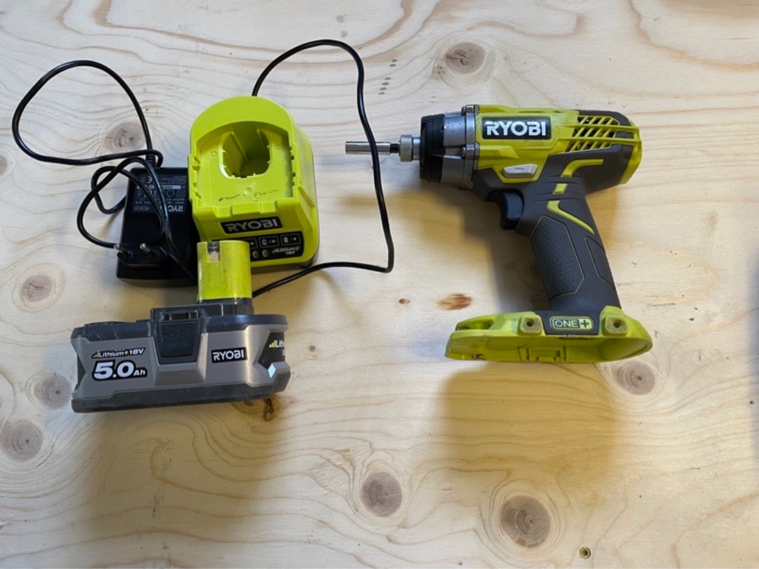 Borrmaskin ryobi r18id3