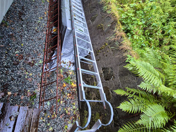 Stige 6m med mønebøyle og motstige