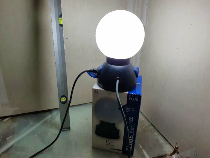 Rundstrålande arbetsbelysning