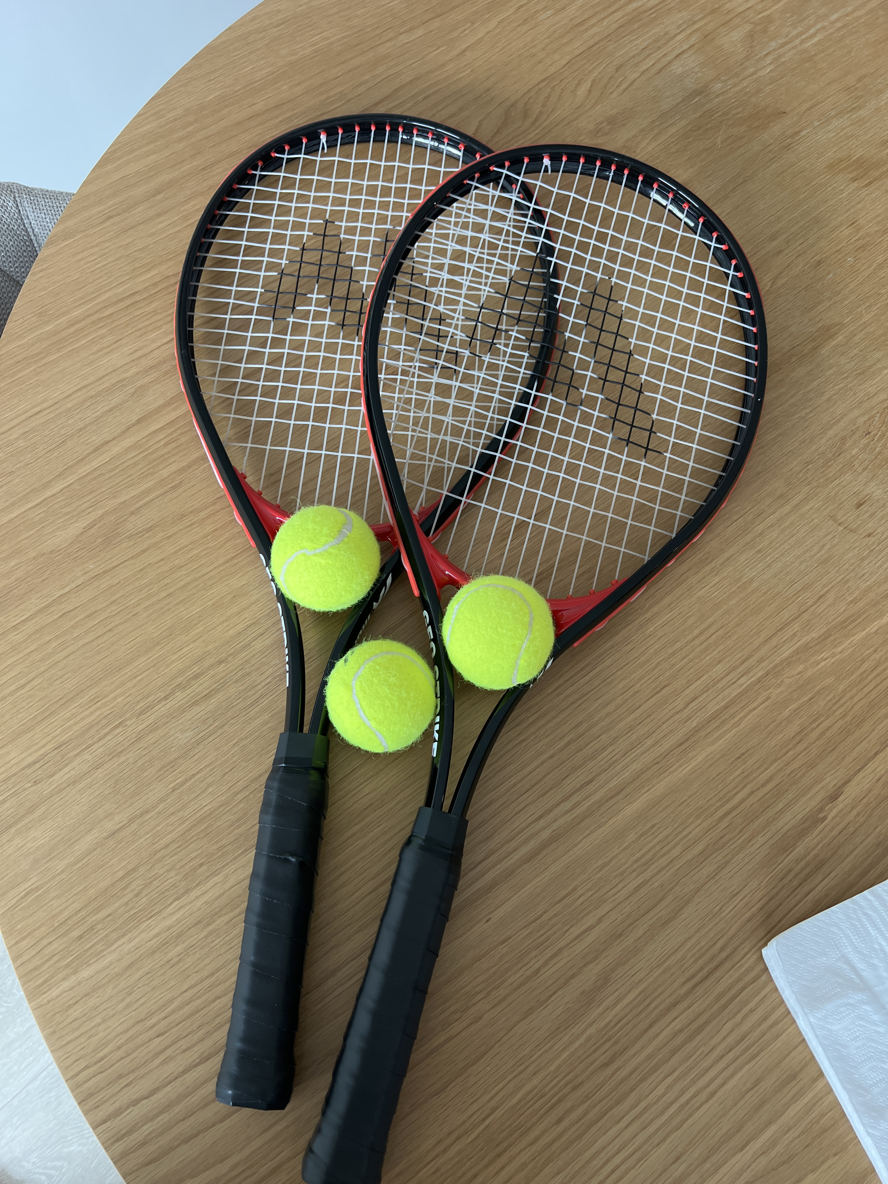 Tennisracketer til utleie – med baller inkludert
